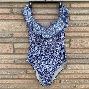 Jessica Simpson swimsuit